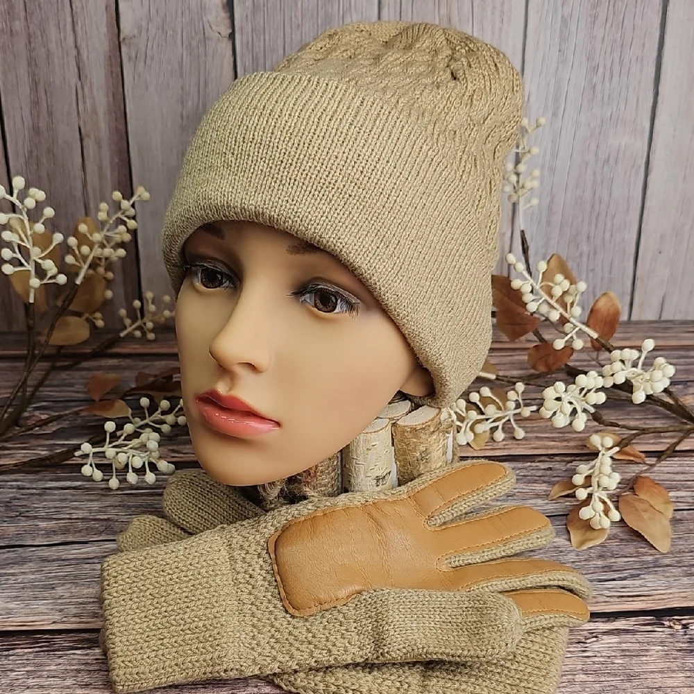 NEW TAN CABLE KNIT BEANIE & GLOVE SET